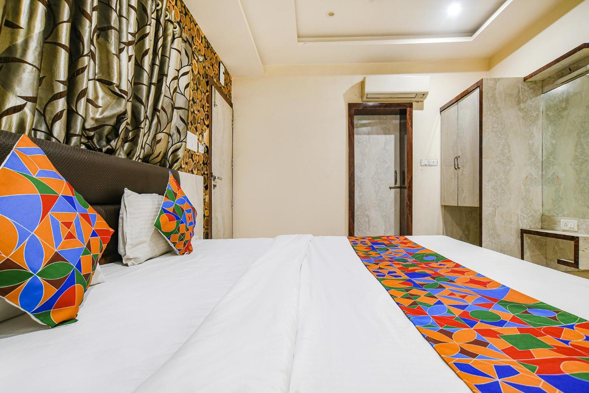 Fabhotel Shivam Palace- Near Mahakal Mandir Ujjain Bagian luar foto