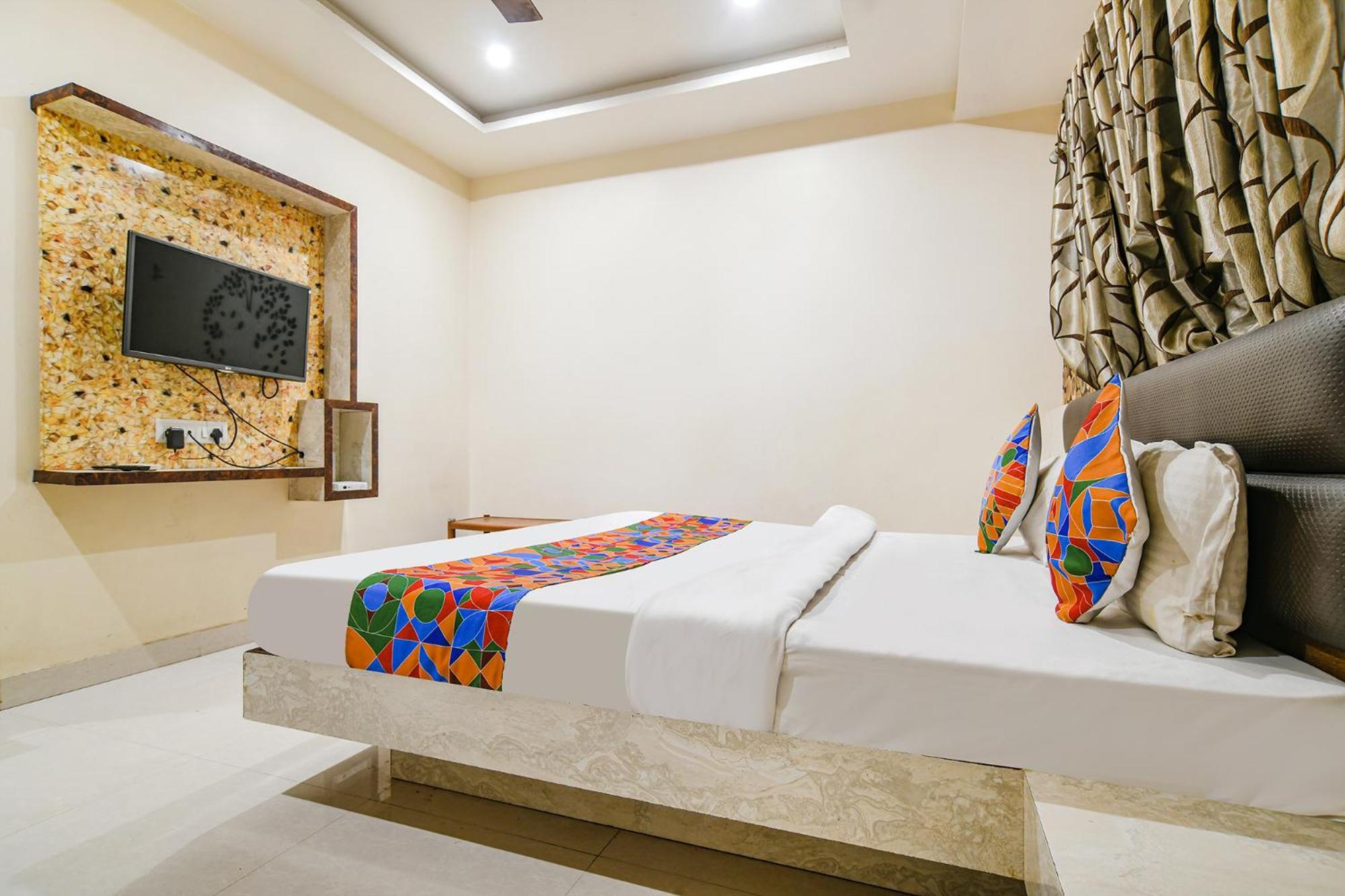 Fabhotel Shivam Palace- Near Mahakal Mandir Ujjain Bagian luar foto