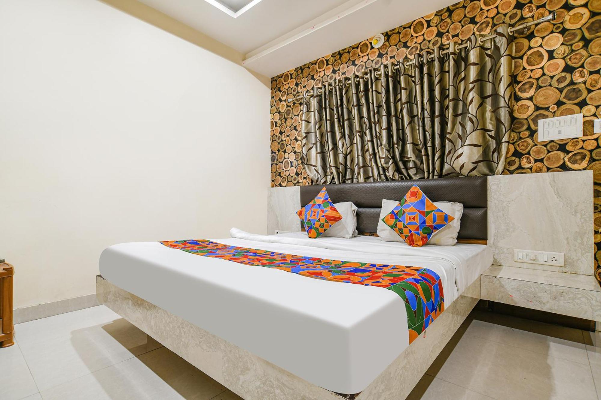 Fabhotel Shivam Palace- Near Mahakal Mandir Ujjain Bagian luar foto