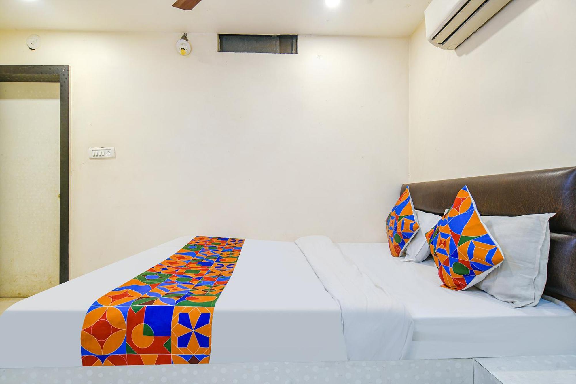 Fabhotel Shivam Palace- Near Mahakal Mandir Ujjain Bagian luar foto