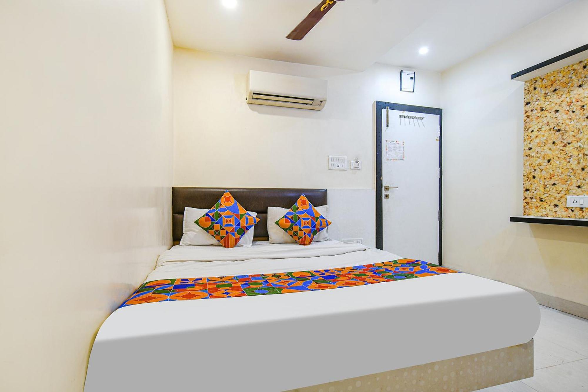 Fabhotel Shivam Palace- Near Mahakal Mandir Ujjain Bagian luar foto