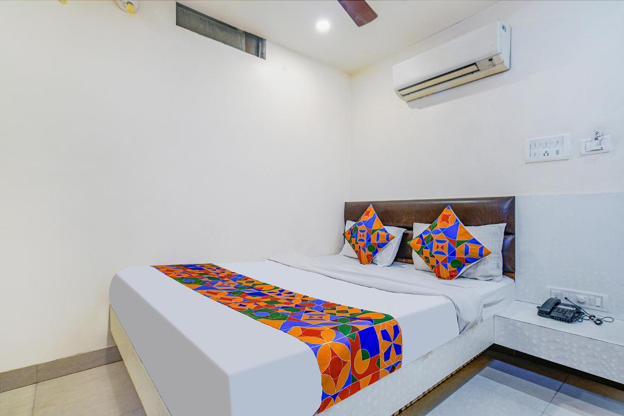 Fabhotel Shivam Palace- Near Mahakal Mandir Ujjain Bagian luar foto