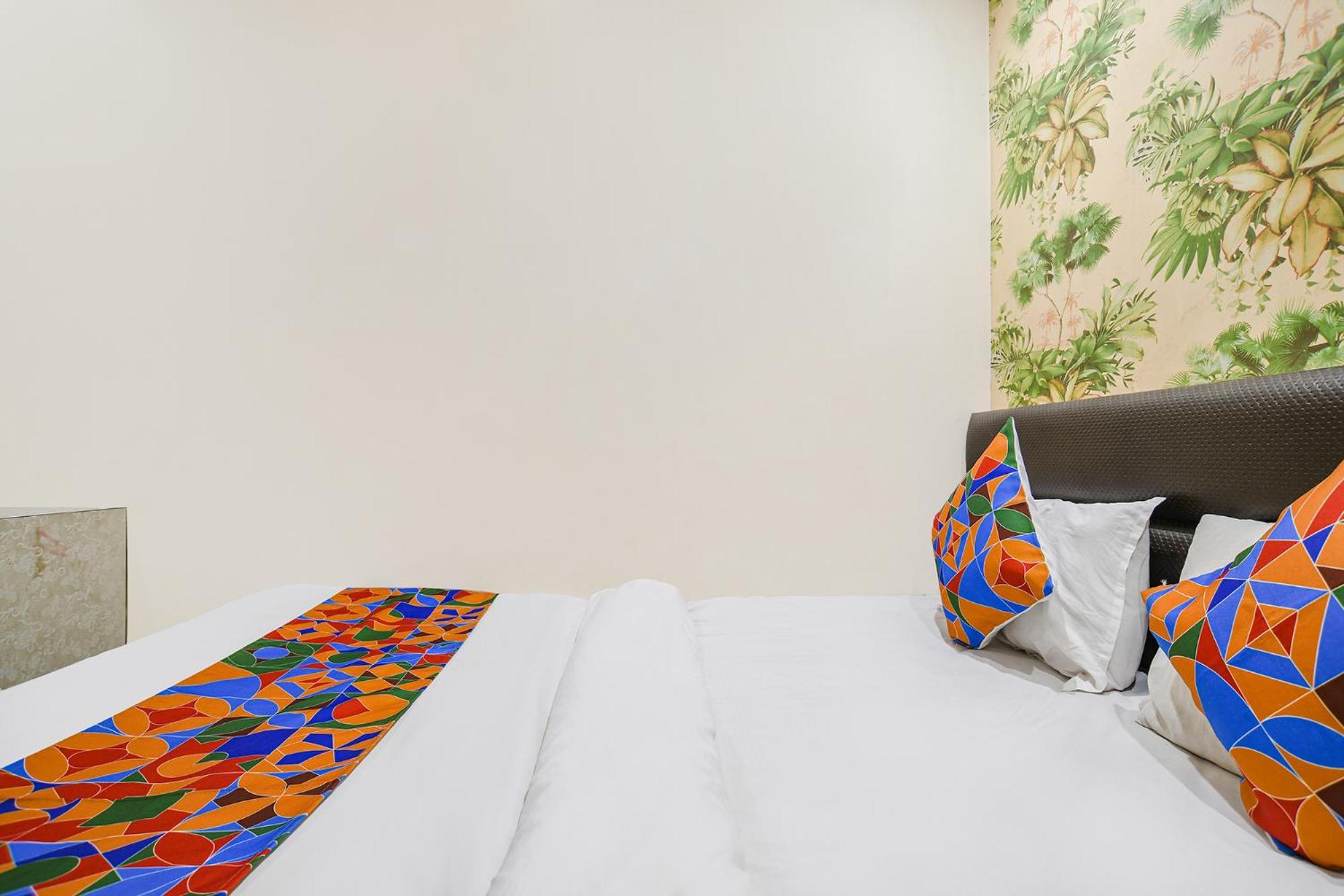 Fabhotel Shivam Palace- Near Mahakal Mandir Ujjain Bagian luar foto