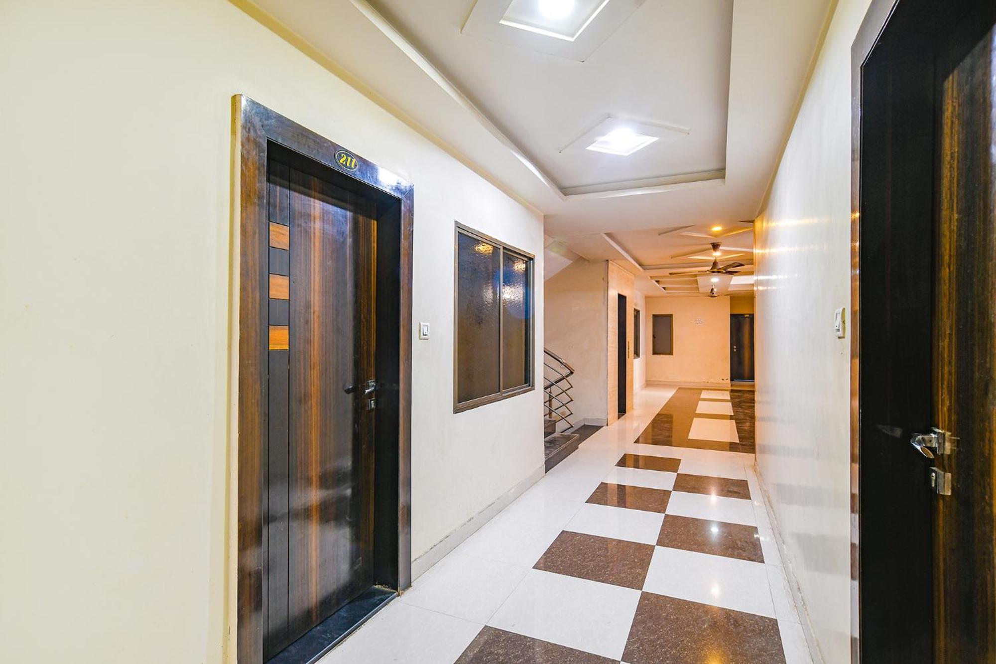 Fabhotel Shivam Palace- Near Mahakal Mandir Ujjain Bagian luar foto