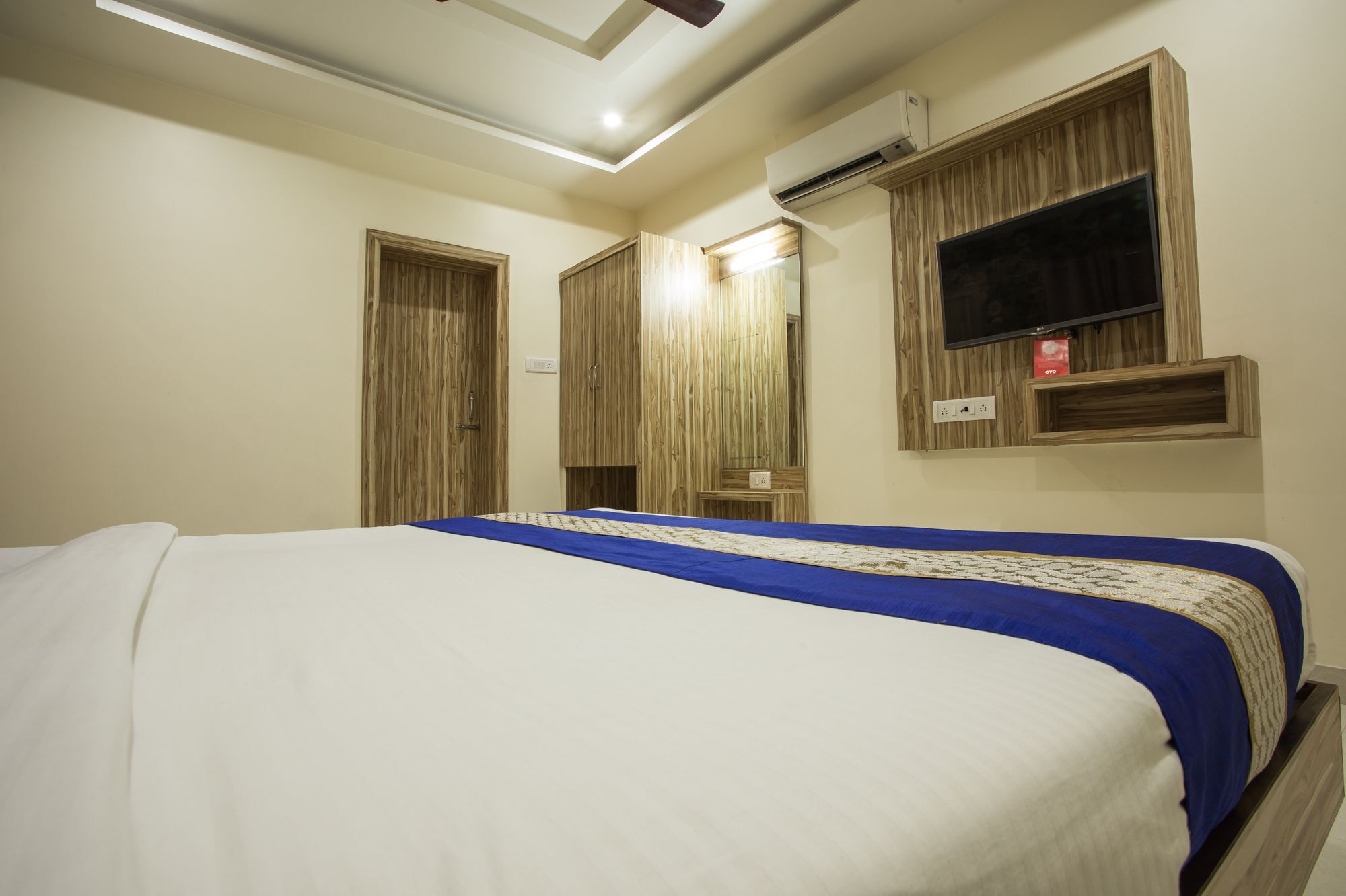 Fabhotel Shivam Palace- Near Mahakal Mandir Ujjain Bagian luar foto